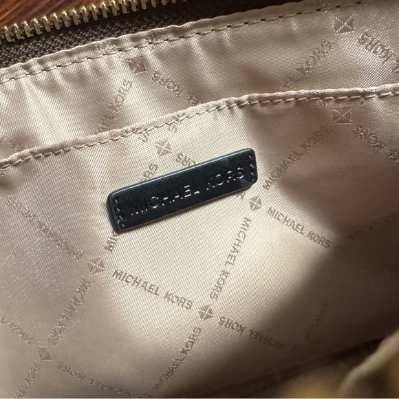 Michael Kors Signature Brown Crossbody Set - Picture 14 of 16